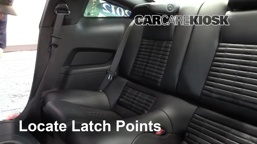 2011 Ford Mustang Shelby GT500 5.4L V8 Supercharged Coupe Car Seats Install